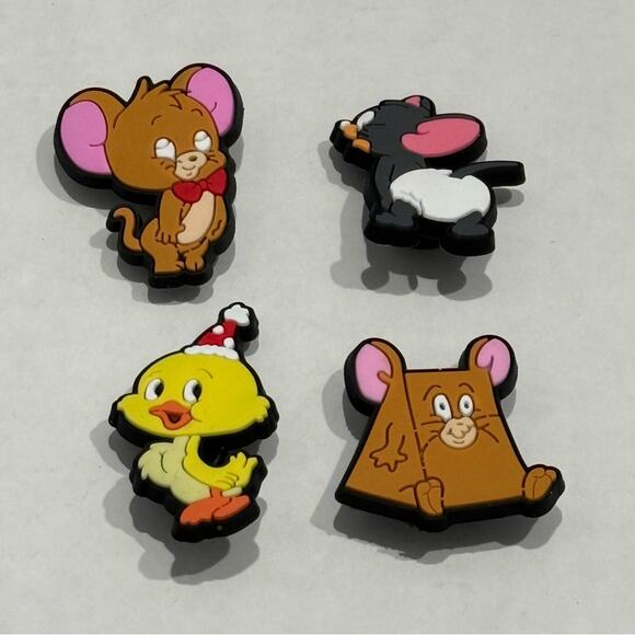 Tom & Jerry Cartoon Crocs Charms 4 piece Set - Picture 3 of 4